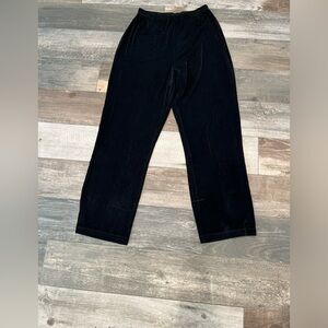 Chico's Travelers Pant Women 2 Short L/12 Black Slinky Knit Stretch Pull on